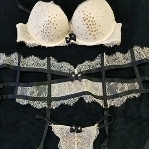 Victoria's Secret Fashion Show Lingerie